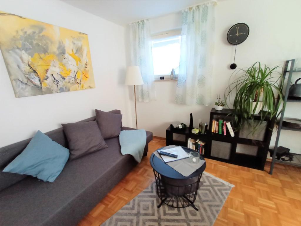 BodenSEE Apartment Ailingen ONKEL FRITZ 3 Häherweg, 88048 Friedrichshafen