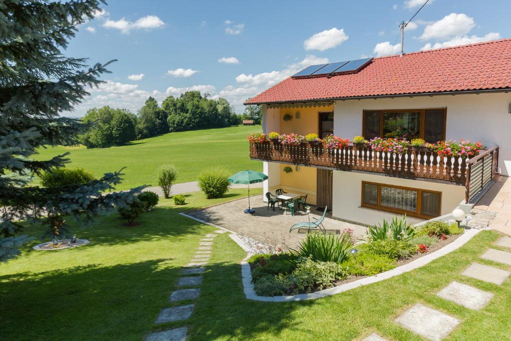 BodenSEE Apartment Ravensburg Grünkraut Gommetsweiler 3, 88287 Grünkraut