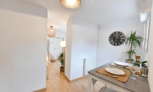 Appartement BOHEMIA Centre Ville Sens - Wifi - BEST KEYS 18 Rue Gaston Perrot 89100 Sens Bourgogne