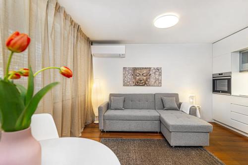 Bombarda Apartments II by Innkeeper