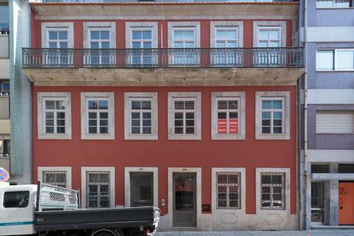 Bombarda Gallery Yard