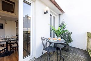 Bonfim Elegant Duplex w/ AC by LovelyStay