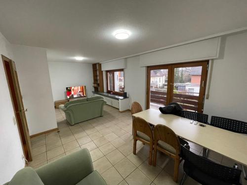 Bonn-Beuel zentrale Ferienwohnung mit Parkplätzen