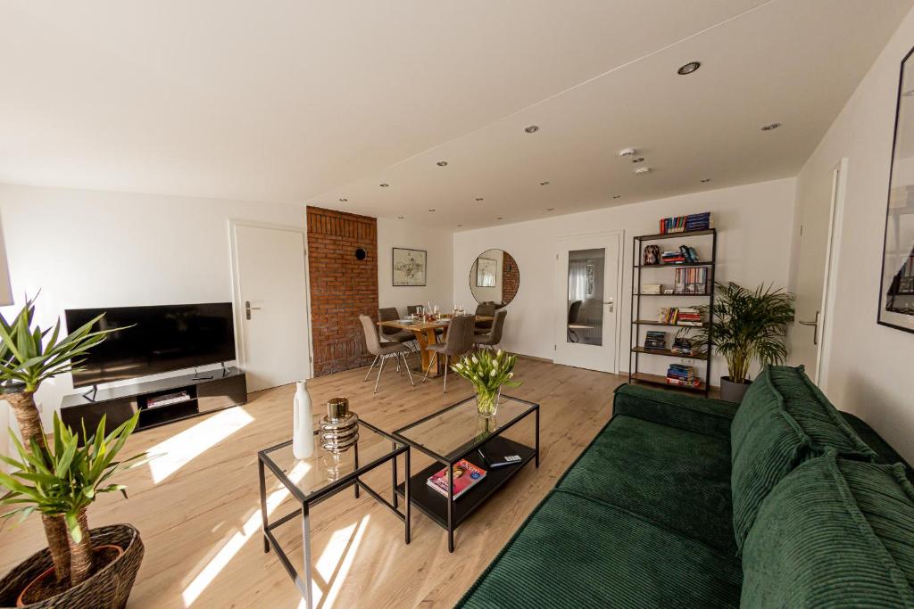 ☆BONNYSTAY - Modern - Zentral - Kitchen - 6 Pax - Garage - Netflix - Work Space 16 Nikolastraße, 84034 Landshut