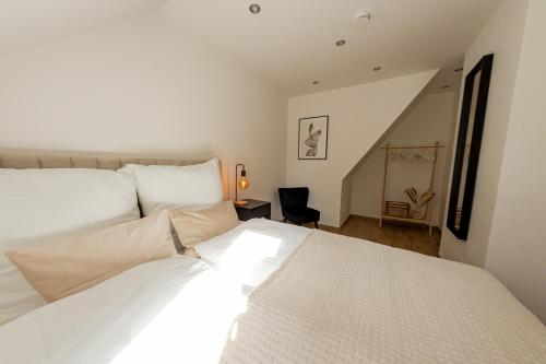 ☆BONNYSTAY - Modern - Zentral - Kitchen - 6 Pax - Garage - Netflix - Work Space