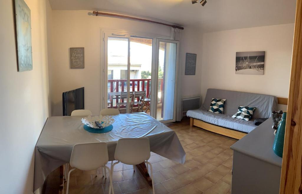 Appartement Boost Your Immo Six Fours Les Plages 233 295 avenue des charmettes 83140 Six-Fours-les-Plages