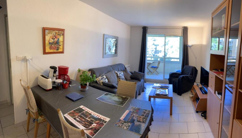 Appartement Boost Your Immo Six Fours Les Plages L'Olivier 205 480 allée de la pinède 83140 Six-Fours-les-Plages