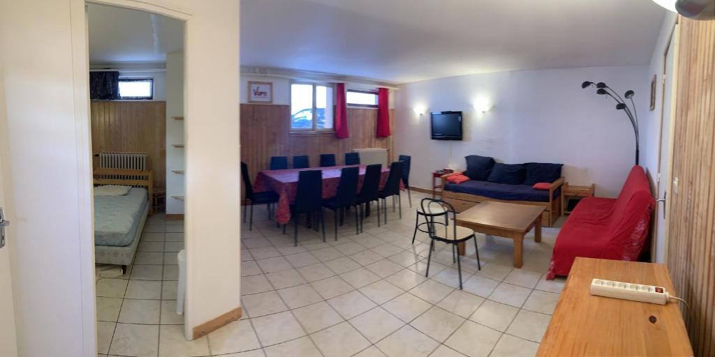 Appartement Boost Your Immo Vars Le Schuss 268 cours yves brayer 05560 Vars