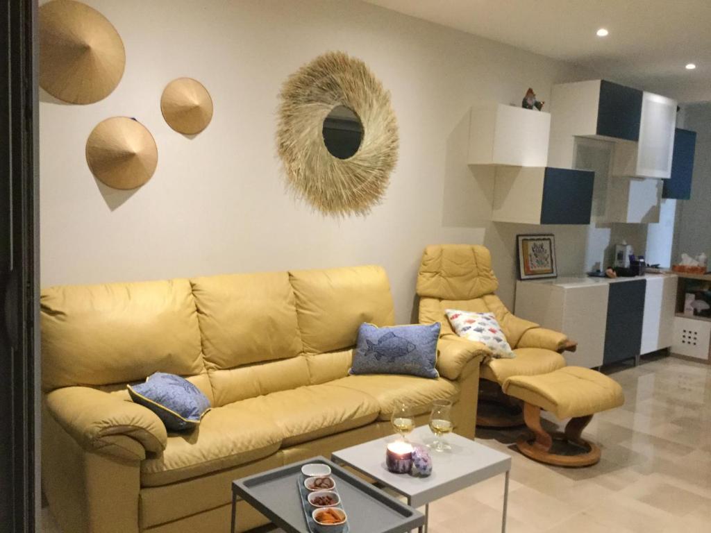 Bord de mer - Cannes la Bocca 56 Boulevard du Midi Louise Moreau, 06150 Cannes