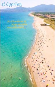 bord de Mer et pieds dans l'eau