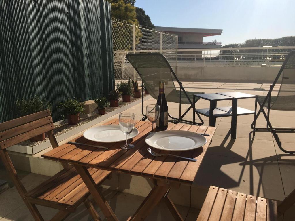 Appartement Bord de mer, studio avec terrasse le Ducal, 1001 Avenue de la Batterie 06270 Villeneuve-Loubet