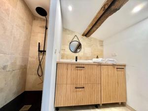 Bordeaux Stone YourHostHelper