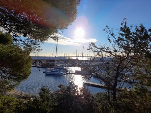 Bormes les Mimosas, à 5 min des plages - commerces