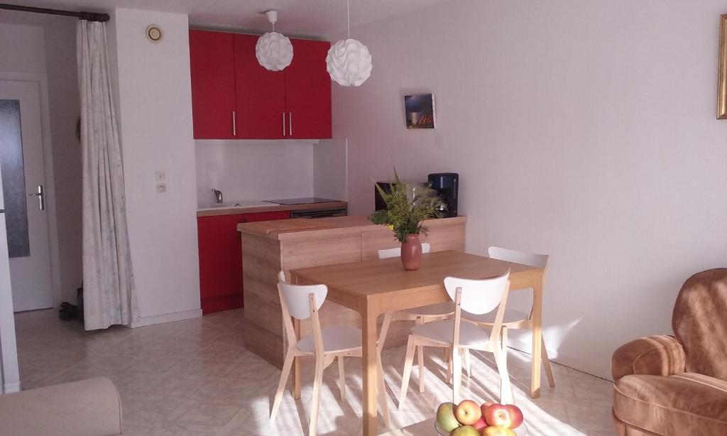 Appartement boulhome aprt 134 , 3 ieme etage  Boulouris 55 boulevard de la mer 83700 Boulouris-sur-Mer