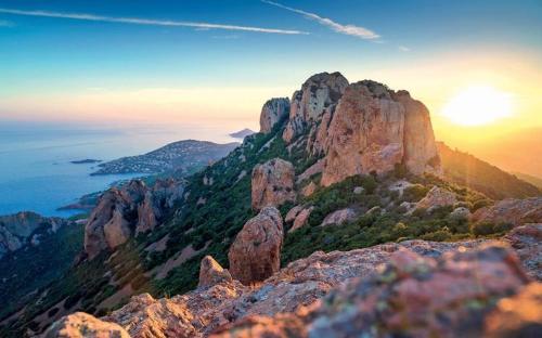 BOULOURIS - Grand 3 pièces 5 personnes avec terrasse à 5min à pied des plages