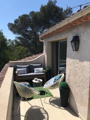 BOULOURIS - Grand 3 pièces 5 personnes avec terrasse à 5min à pied des plages
