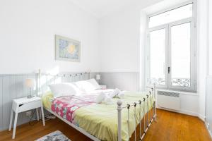Bourgeois 3 bdrs & Large Terrace - 5mn from le Palaisdowtown