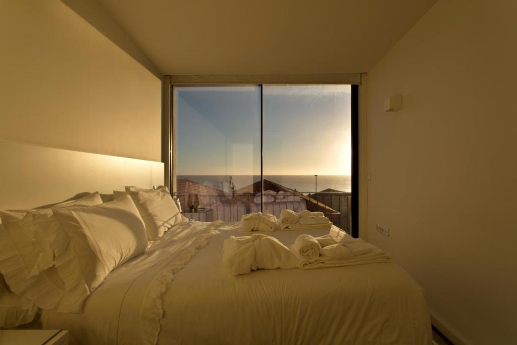 Appartement Boutique Rentals- Bliss By The Sea Apt- Ocean views in Foz Beach Rua Sra. Da Luz, 432 4150-692 Porto