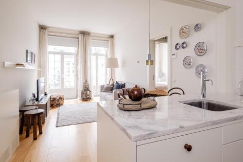 BOUTIQUE Rentals-Flores Plaza in city historical center