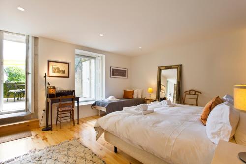 Boutique Rentals- Hidden Garden Porto's downtown