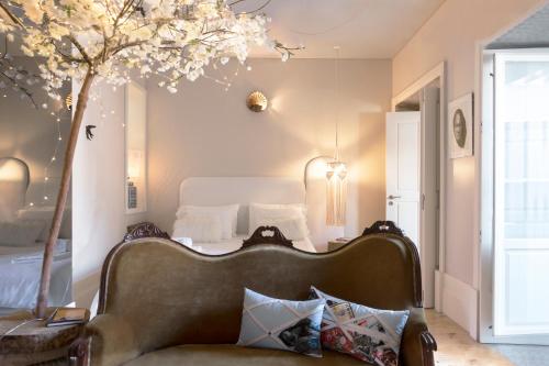 BOUTIQUE Rentals - Little Treasure Studio