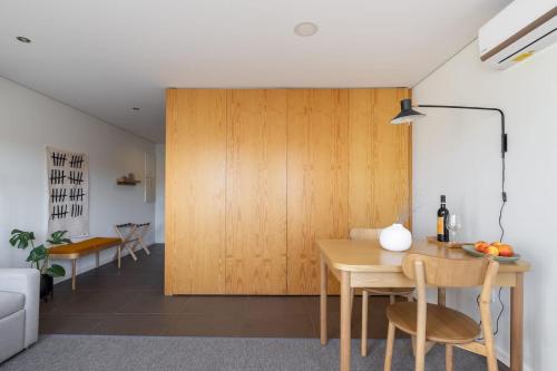 Box Market Square Apartment