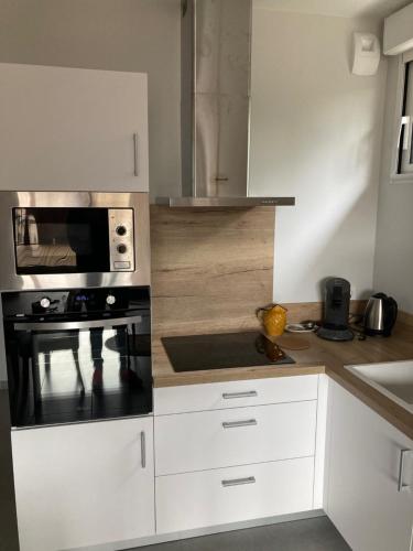Brand new 2 bedroom flat, city view, parking space