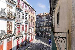 Appartement Brand New 4BR w/ 200yrs of history in Central Porto by LovelyStay 1 Rua das Taipas 2º Dto 4050-600 Porto Région Nord