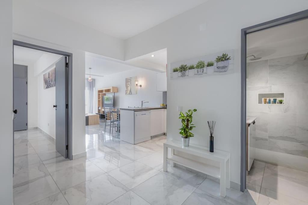 Brand new apart with sea view and near the beach Rua Samora Barros, 8200-186 Albufeira