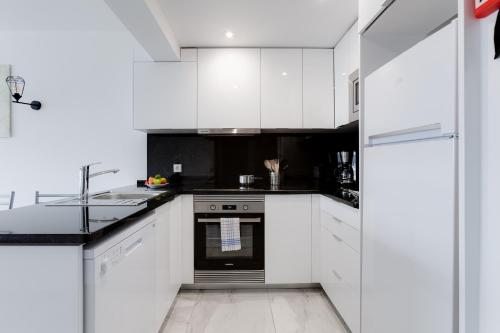 Brand new apart with sea view and near the beach