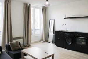 Brand new Parisian nest near the Arc de Triomphe