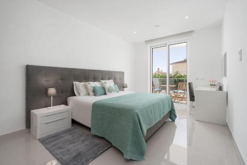 Brand New Spacious Bright Ground Floor Apartment, Vila Ancora, Lagos