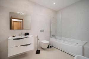Brand New Spacious Bright Ground Floor Apartment, Vila Ancora, Lagos