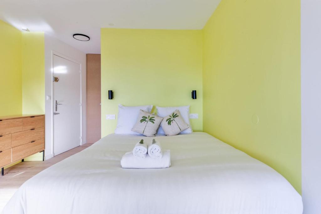 Brand new studio with sea view in the Deauville port - Welkeys 1 quai des Marchands, 14800 Deauville