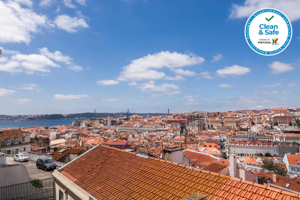 Appartement Breath-Taking River & City View Stunning 3 Bedrooms & 3 Bathrooms With AC Alfama Castle district 1st Floor Apartment Costa do Castelo 1100-177 Lisbonne