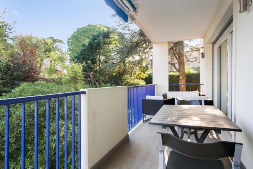Breathtaking 2br with terrace close to beaches