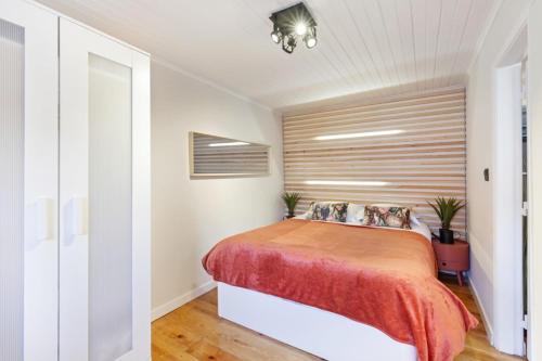 Bright 1 Bedroom Apartment in St George's Castle