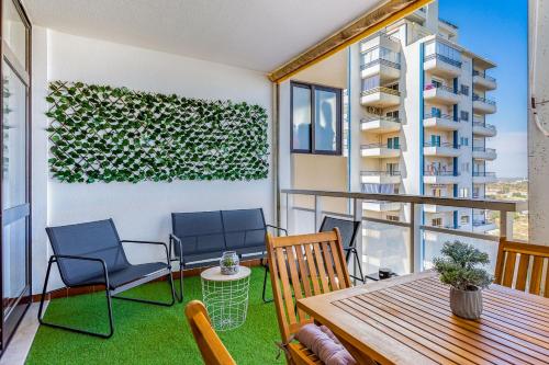 Bright 1BDR Apartment W/Balcony & Pool by LovelyStay