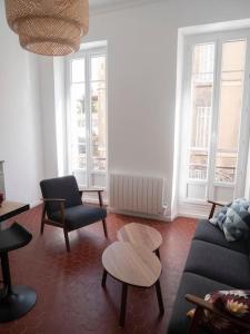 Bright 2 bedroom close to Chave and La Timone