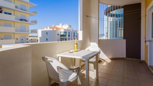 Bright 2BDR Apartment W/ Balcony by LovelyStay