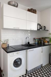 Bright 30 m ideal for couple in Paris 20th