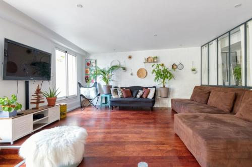 Bright 3br w AC and terrace near the train station in Marseille Welkeys