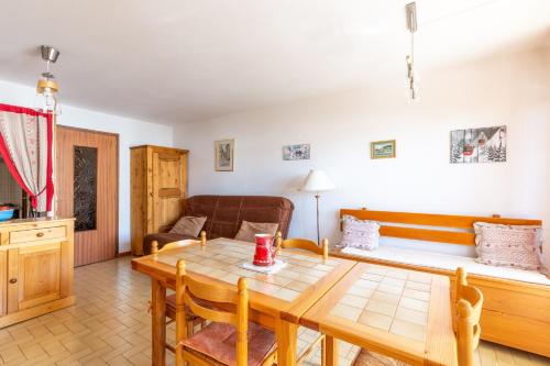 Bright 40 M2 With Balcony Mountain View