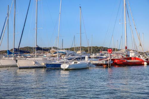 Bright 58m with view on the sea and hills