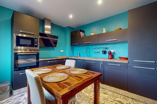 Bright 60m with 2 terraces in Toulouse