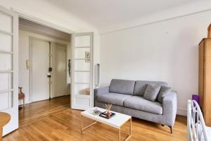 Bright accommodation for 4 near the Eiffel Tower