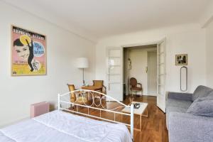 Bright accommodation for 4 near the Eiffel Tower