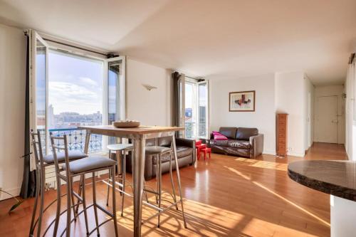 Bright and comfortable accommodation for 4 people