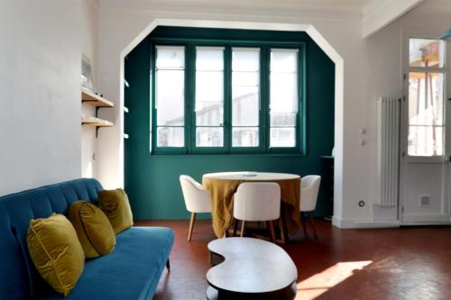 Bright and comfortable cocoon in the Old Port