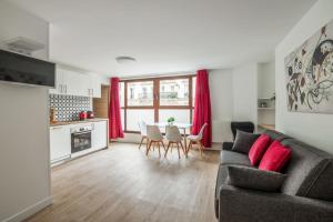 Bright and cosy flat at the heart of Paris in a trendy district - Welkeys